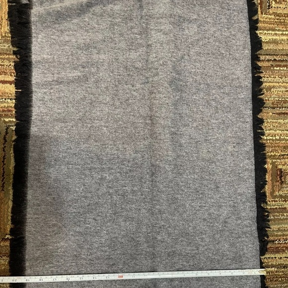 NWT Women & OTHER STORIES Fringed 100% Wool Blanket Scarf Gray Size 40”x62” - Picture 6 of 6